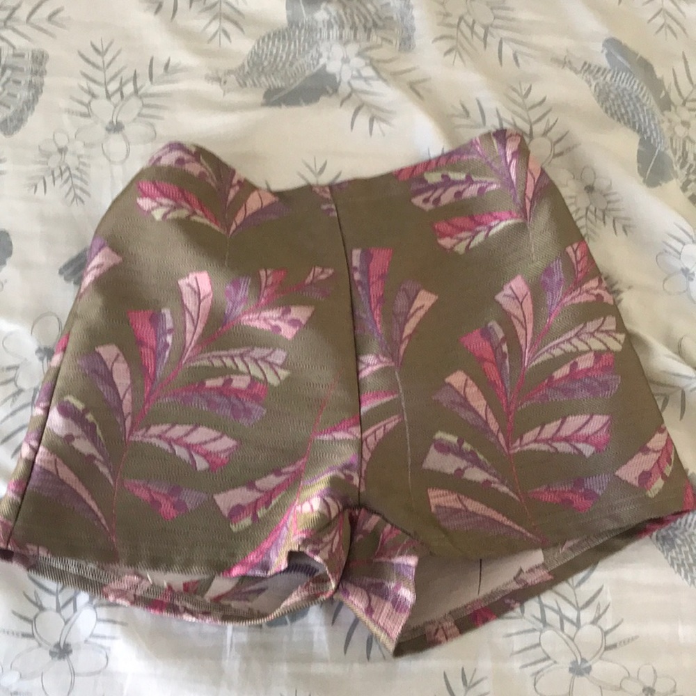 High wasted retro floral shorts